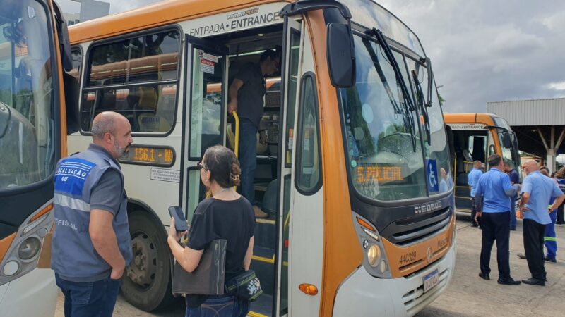 Ônibus do DF passam por fiscalização rigorosa para garantir segurança em dias de chuva