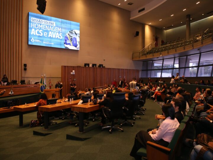 Agentes de Saúde são homenageados na CLDF por sua dedicação à população