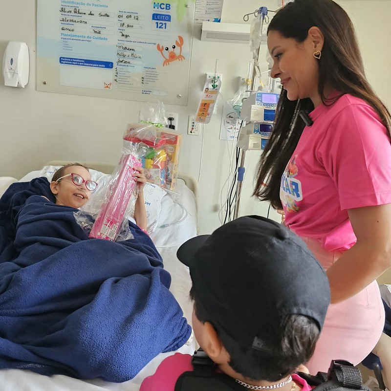 Vem Brincar Comigo: Alegria e esperança para crianças hospitalizadas