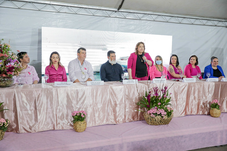 Força-tarefa resgata a autoestima de mulheres com câncer de mama em Brasília