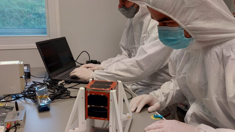 Nanossatélite brasiliense ganha mostra no Planetário de Brasília