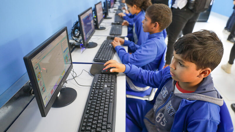 UCB e FAPDF unem forças para levar tecnologia para as escolas públicas do DF