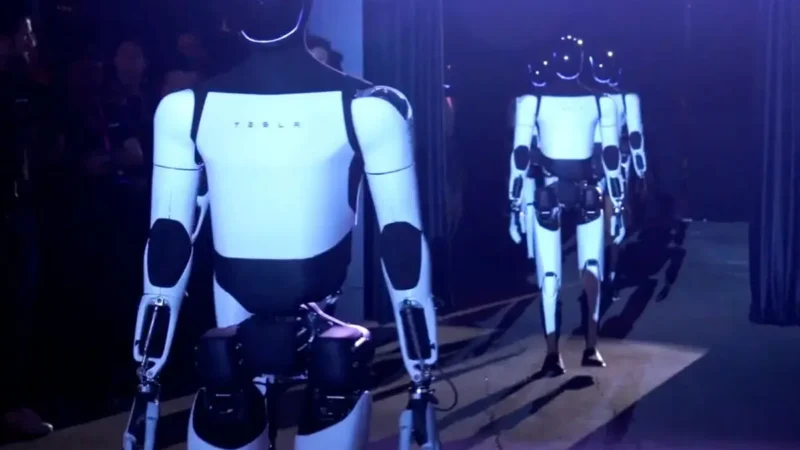 Tesla apresenta robôs humanoides e prometem revolucionar o futuro