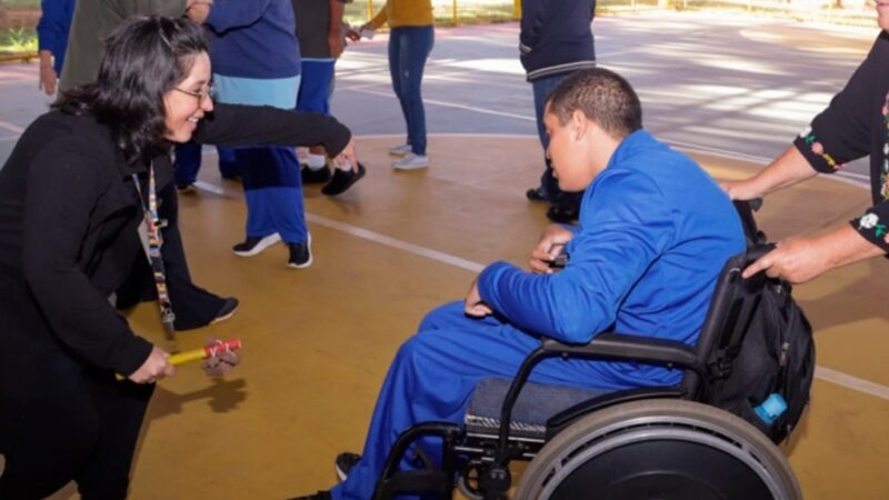 “Conexões Atípicas” Documentário emociona e celebra a neurodiversidade