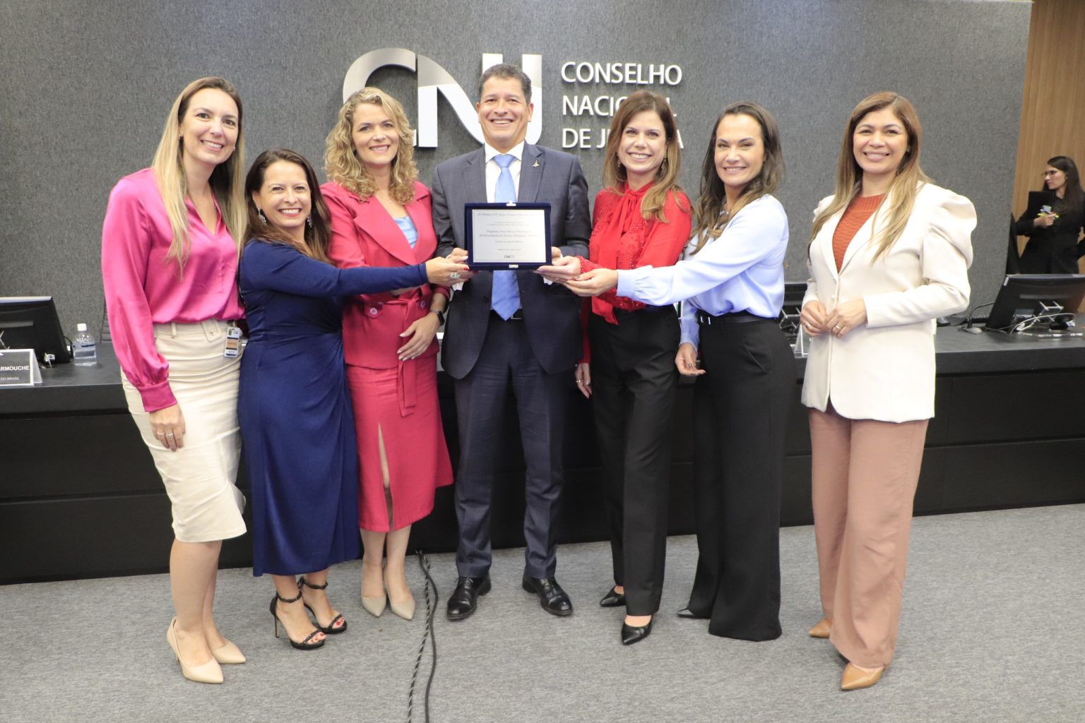 Tecnologias de proteção à mulher do DF são premiadas nacionalmente