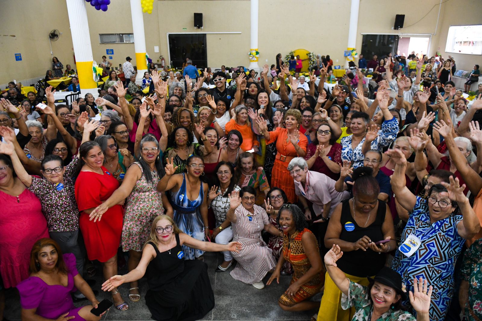Baile Viver 60+ contagia idosos e promove alegria em Brasília
