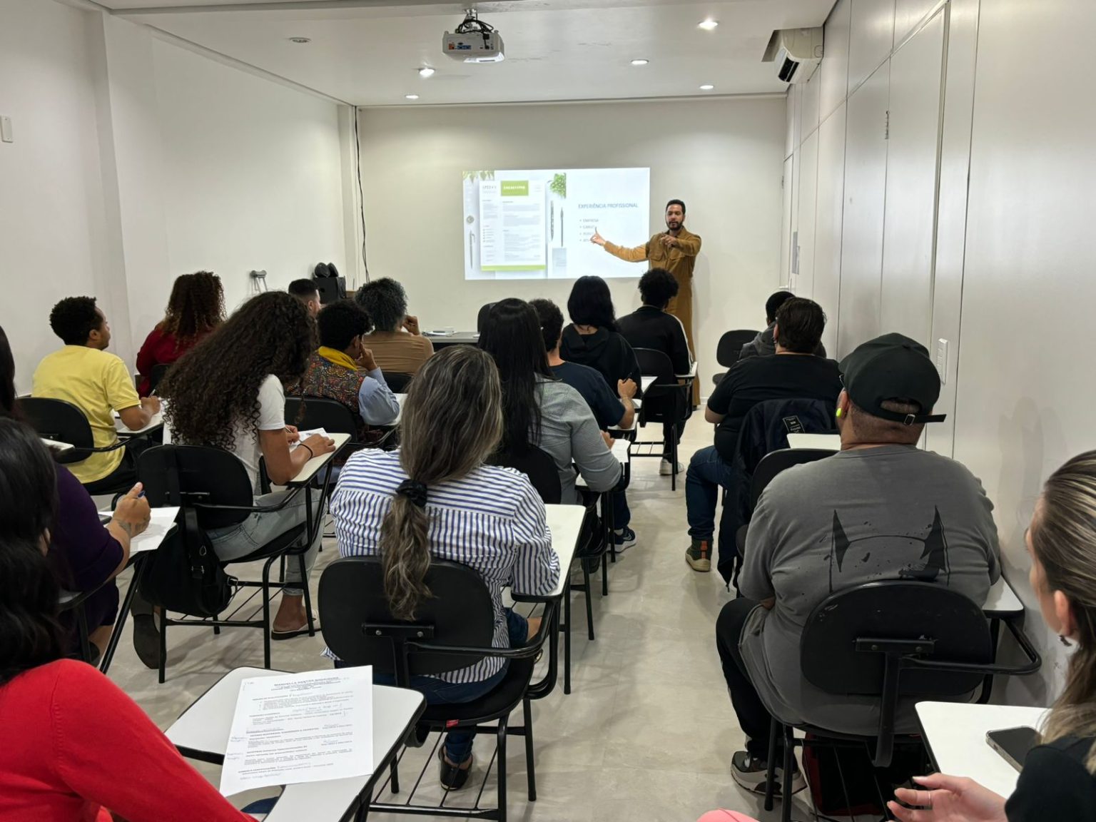 Projeto impulsiona a empregabilidade da comunidade LGBTQIAP+ no DF