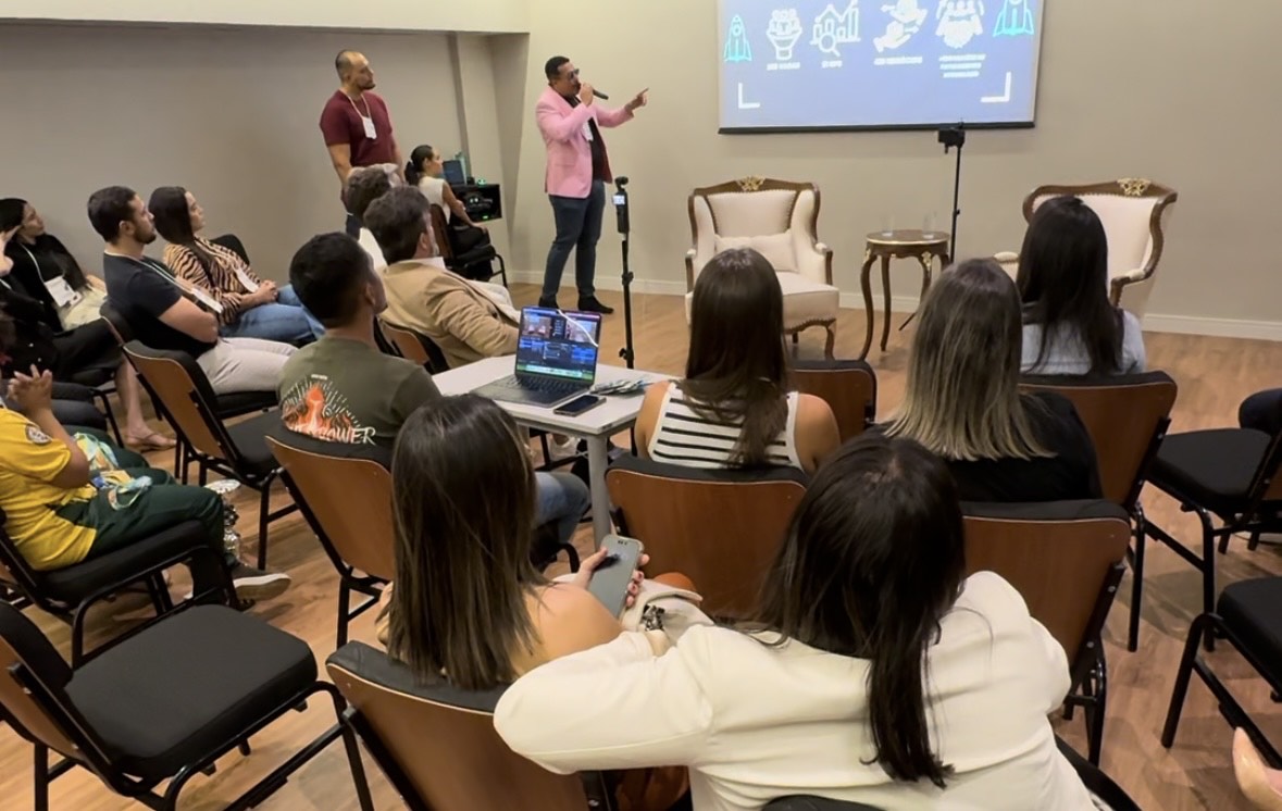Evento celebra o Outubro Rosa e inspira mulheres empreendedoras