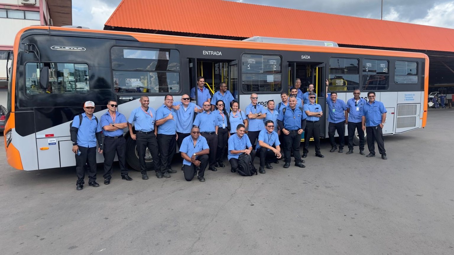 Motoristas de ônibus do DF recebem treinamento para melhorar o atendimento ao público