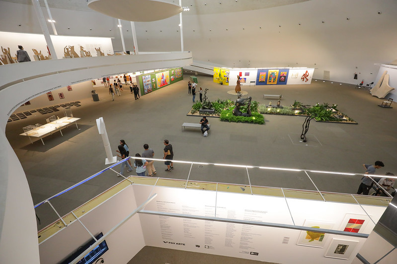 Exposição gratuita celebra a rica história artística da capital