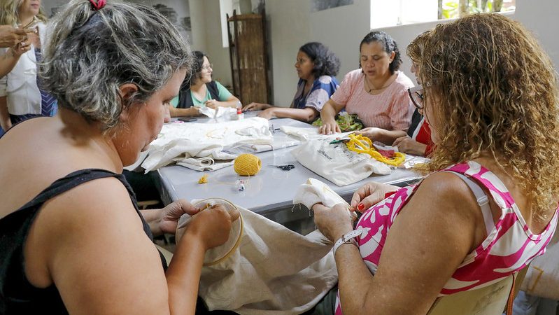Bordando Brasília: projeto transforma paixão em arte e empreendedorismo