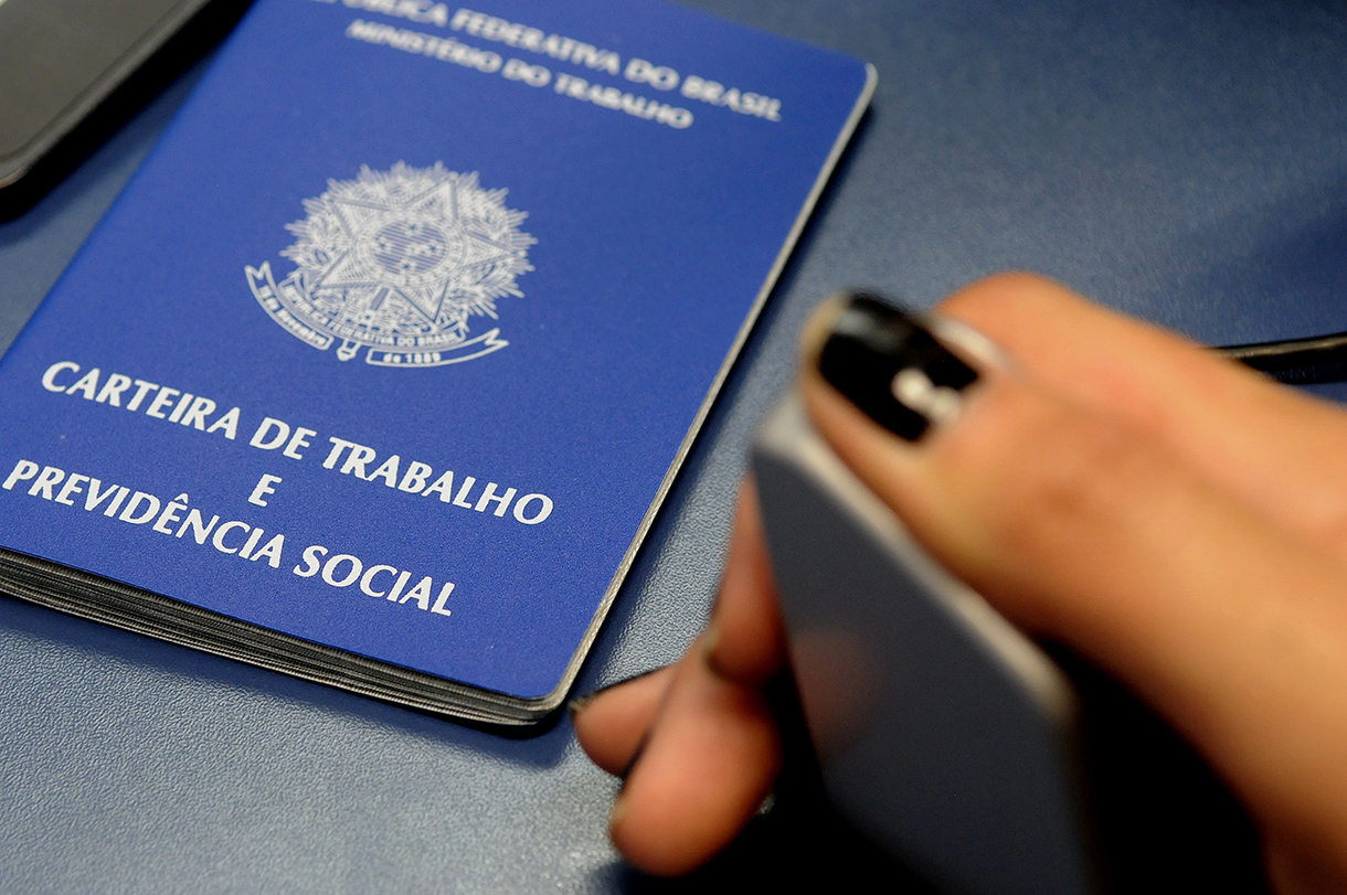 DF oferece 798 vagas de emprego com salários de até R$ 2.800