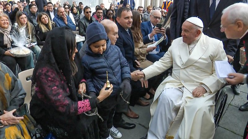 No Vaticano, governador Ibaneis Rocha reforça convite ao Papa Francisco para visitar Brasília em 2025