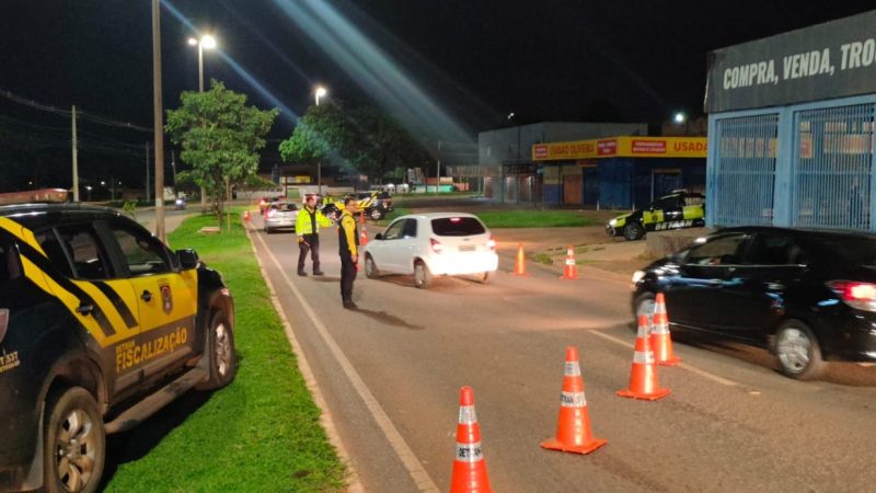 Detran-DF flagra 84 motoristas dirigindo alcoolizados em um final de semana