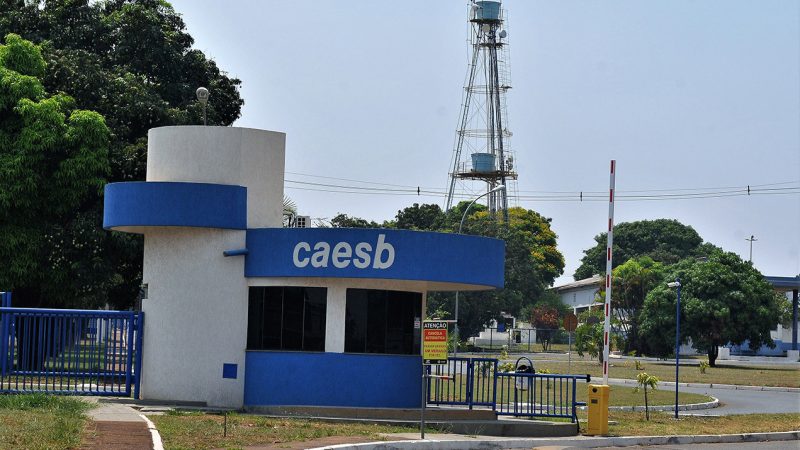 Caesb abre concurso público com mais de 300 vagas e salários de até R$ 11,9 mil