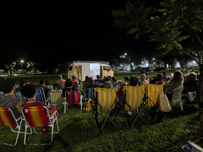 Cine Pipoca no Rolê: cinema itinerante leva cultura e debate para as ruas de Brasília 
