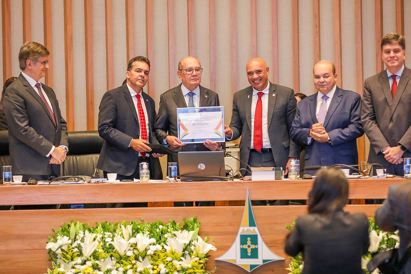 Gilmar Mendes recebe título de Cidadão Honorário de Brasília