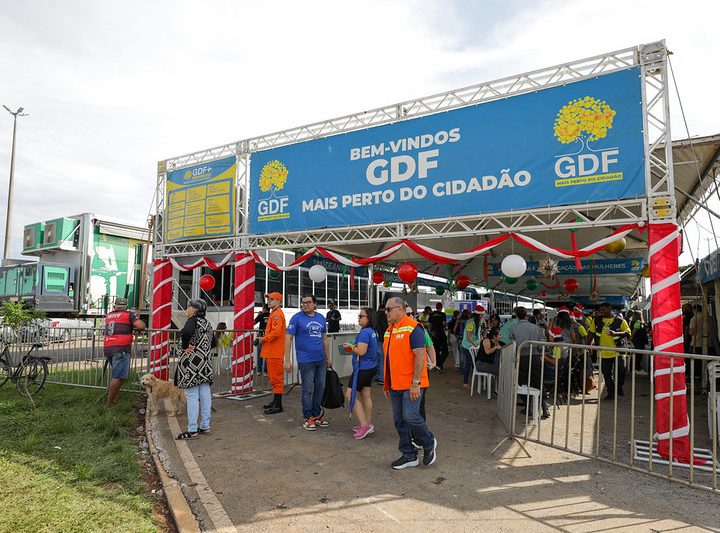 Ceilândia é beneficiada com oferta de diversos serviços do governo em carretas itinerantes