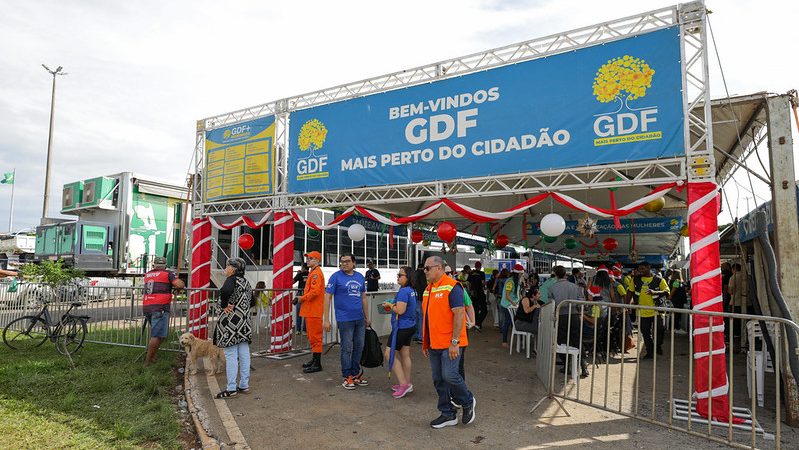 Ceilândia é beneficiada com oferta de diversos serviços do governo em carretas itinerantes
