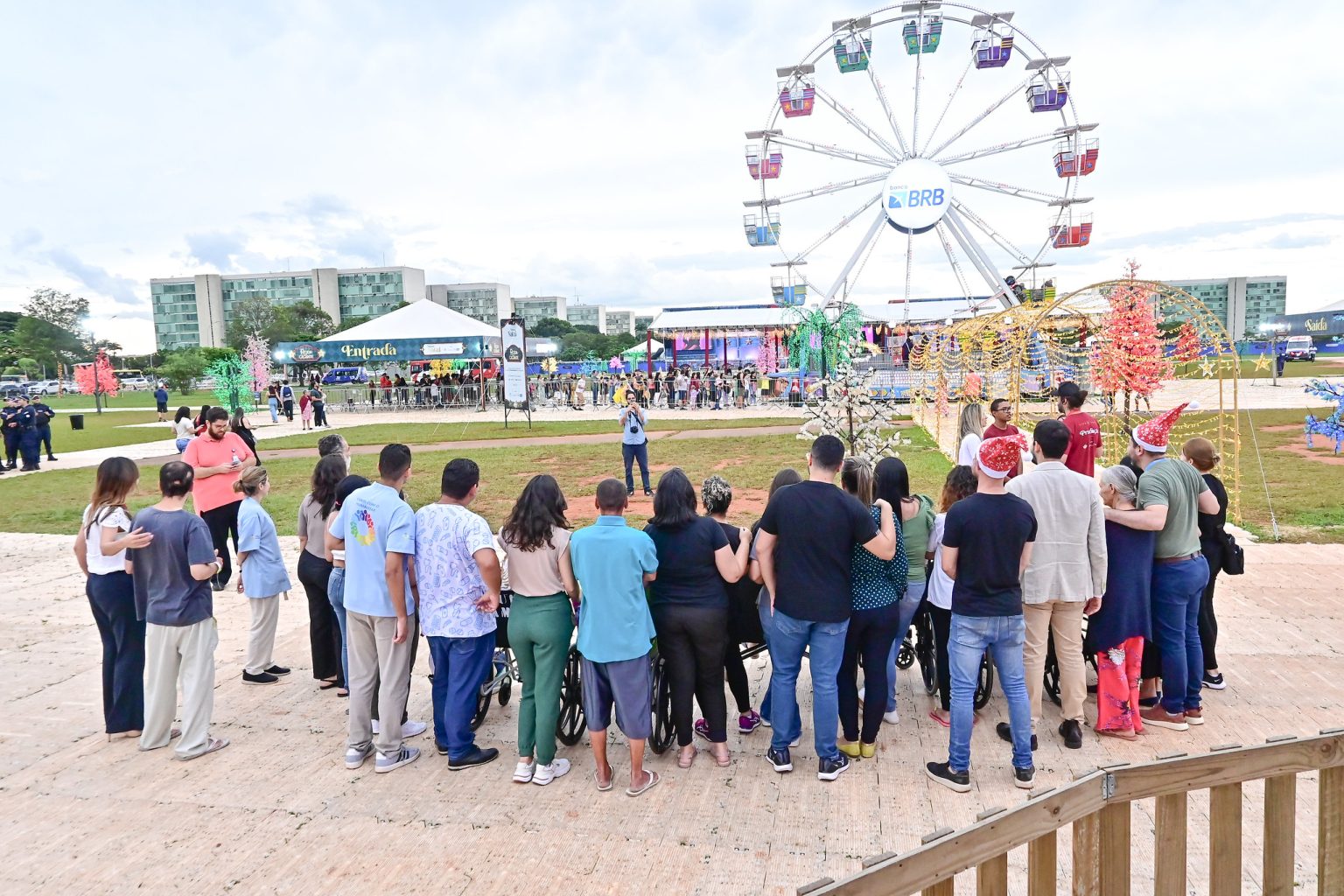 Pacientes psiquiátricos do HBDF visitam o projeto “Nosso Natal”