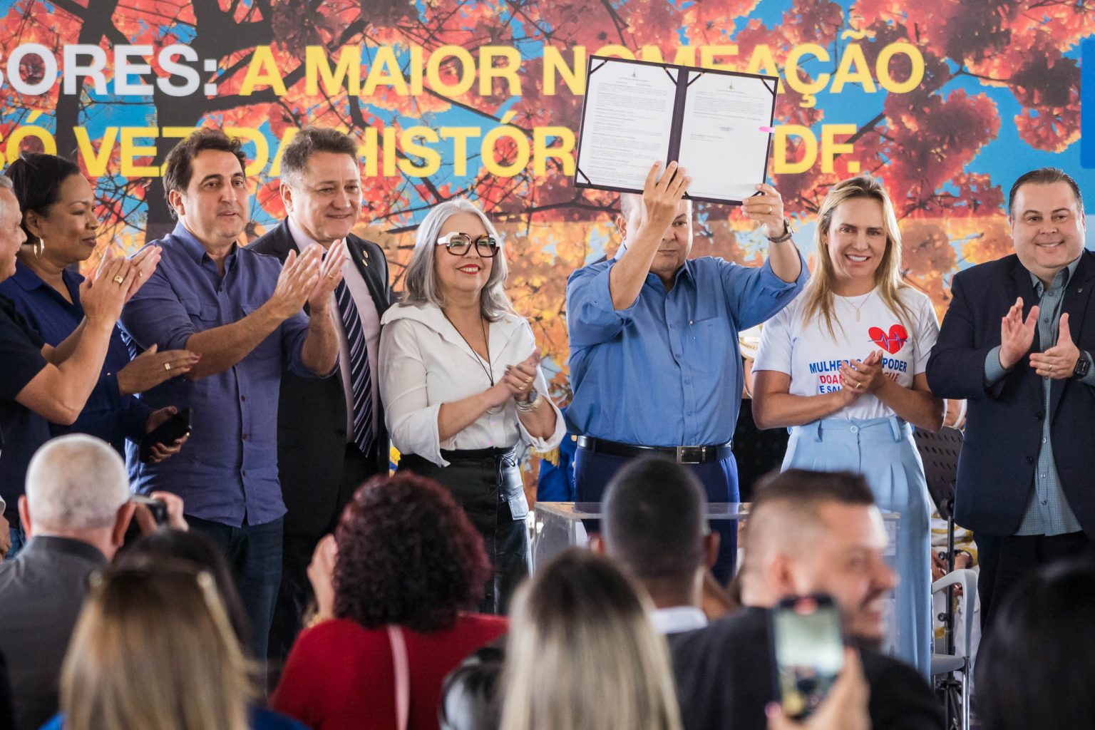 Educação do DF celebra recordes em nomeações