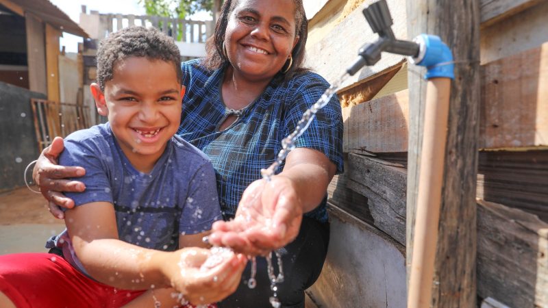 Tarifa social da Caesb beneficia 270 mil famílias no DF