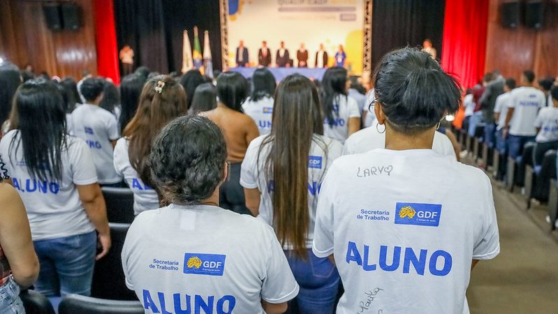 QualificaDF capacita mais de 20 mil pessoas em 2024