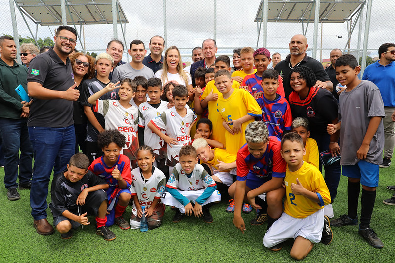 Recanto das Emas ganha novo campo sintético e investe em saúde mental