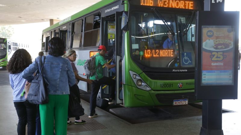 DF comemora queda histórica de 93% em roubos em coletivos