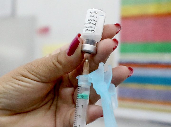 GDF intensifica campanha de vacinação contra a dengue e celebra queda nos casos