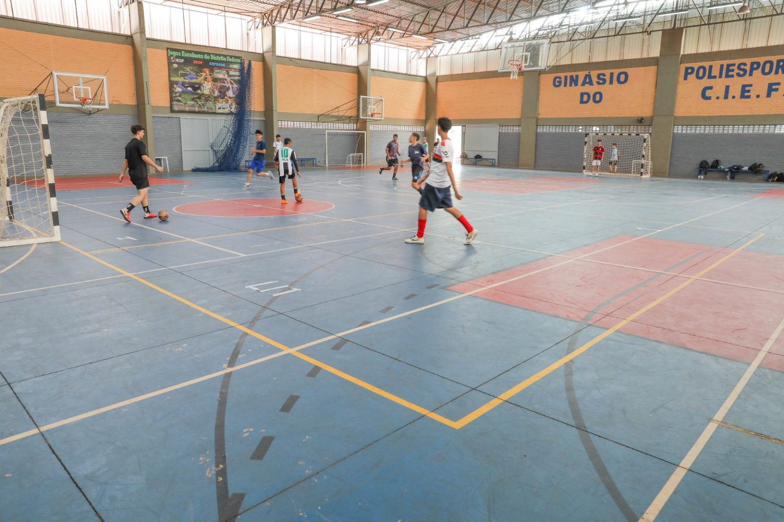 Cief abre 2 mil vagas para jovens praticarem esportes em 2025
