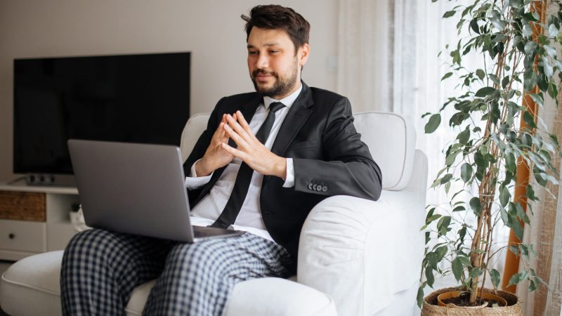 Fim do trabalho remoto? Entenda a nova dinâmica do mercado de trabalho