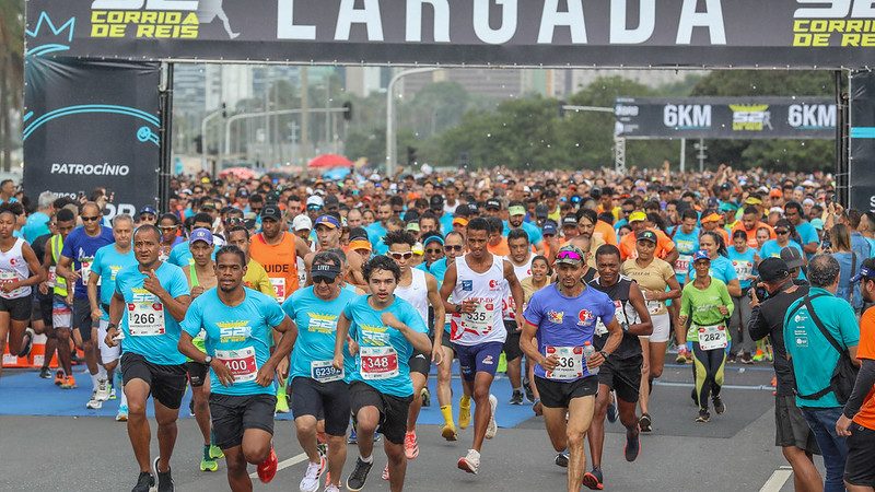 Mais de 12 mil corredores celebram o esporte na 52ª Corrida de Reis