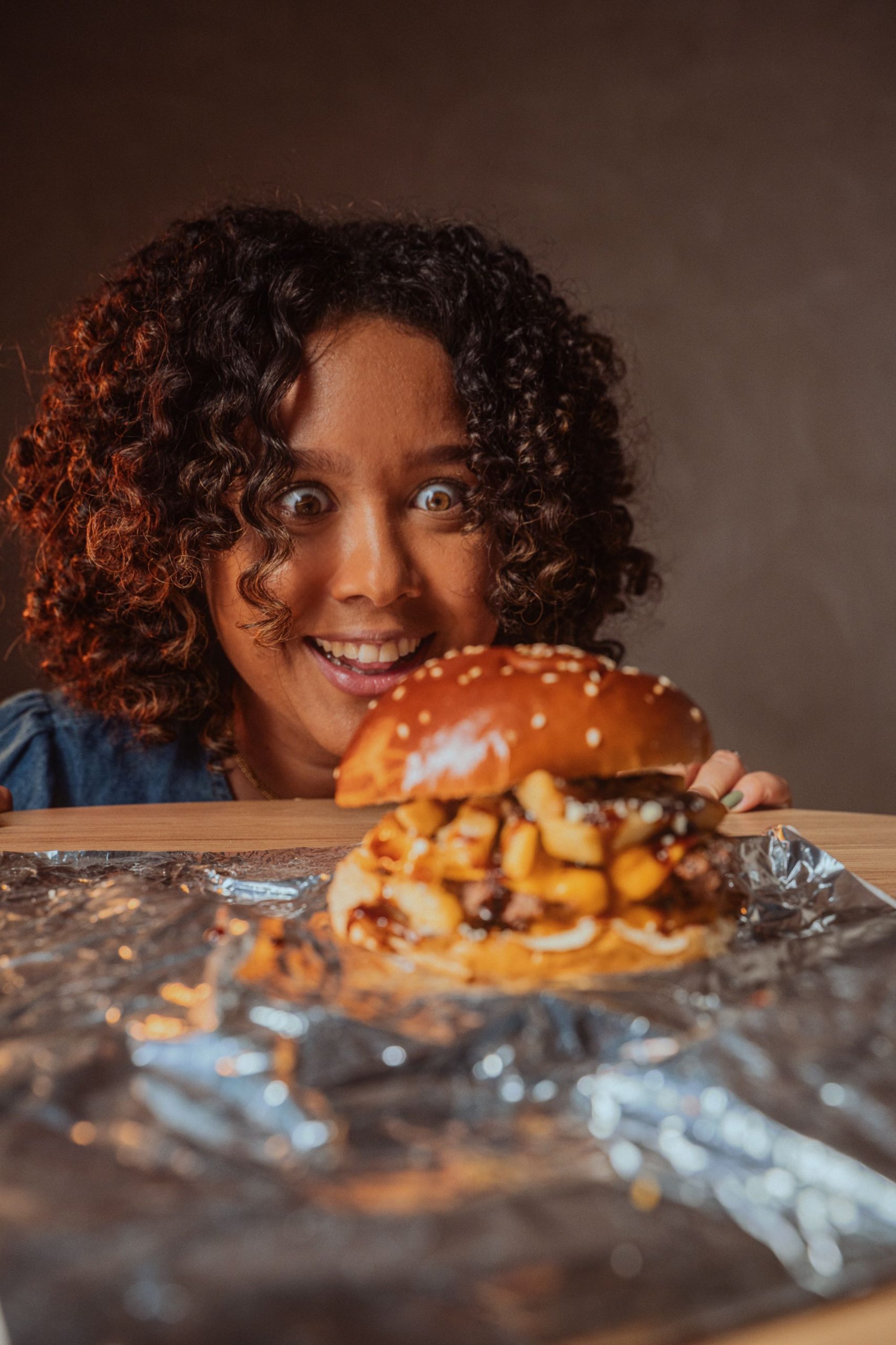 Seu Prensado lança hambúrguer com batata frita como protagonista em Águas Claras