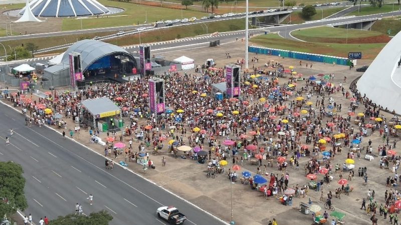 Brasilienses curtem a folia com segurança e tranquilidade