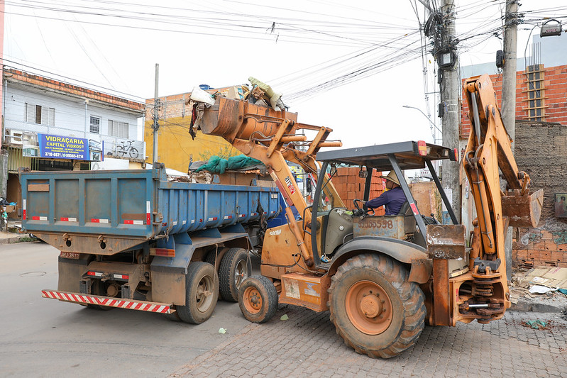 GDF remove mais de 500 toneladas em mutirão de limpeza