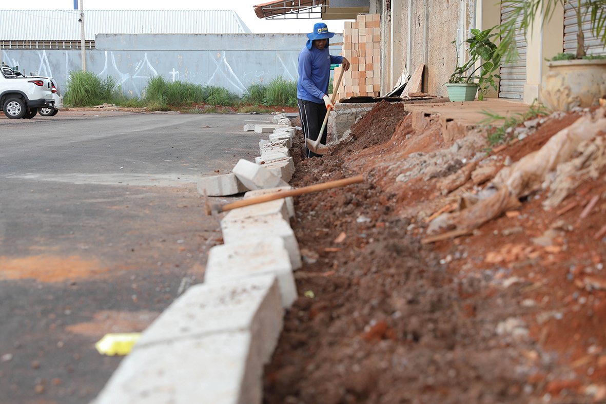 Obras de infraestrutura beneficiam mais de 700 famílias