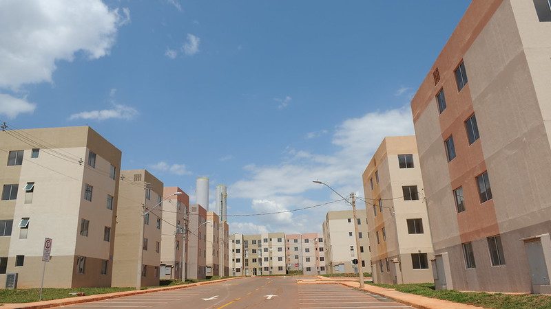 Mais de 300 candidatos realizam o sonho da casa própria