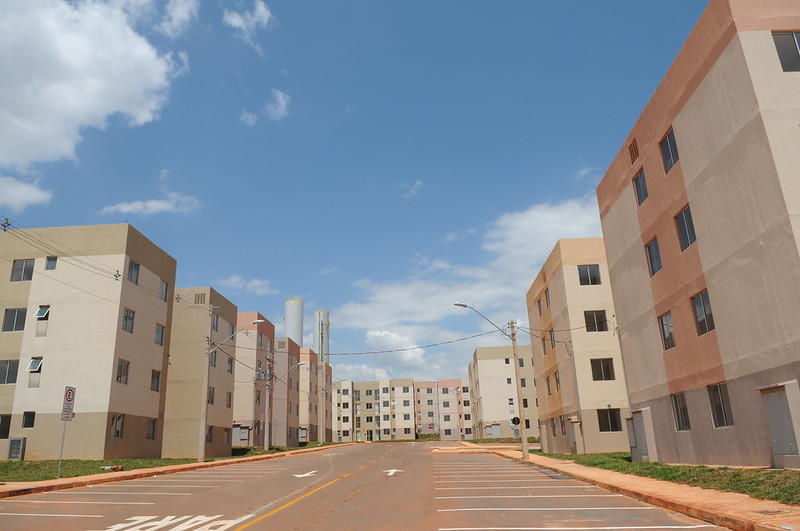 Mais de 300 candidatos realizam o sonho da casa própria