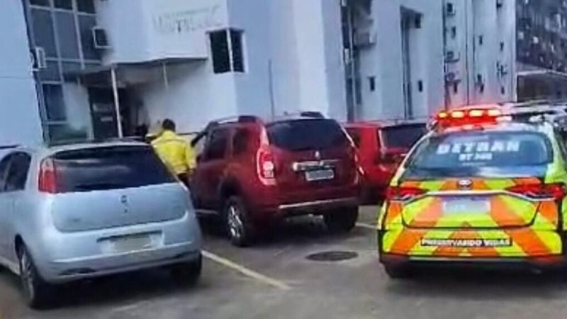 Motorista com CNH suspensa é flagrada indo para curso dirigindo