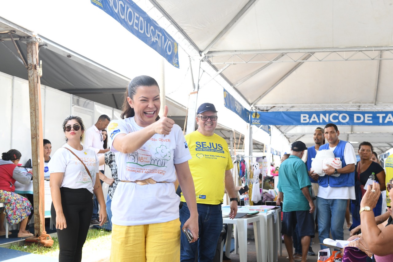 Moradoras do Paranoá celebram o Mês da Mulher com dia de beleza e cuidados