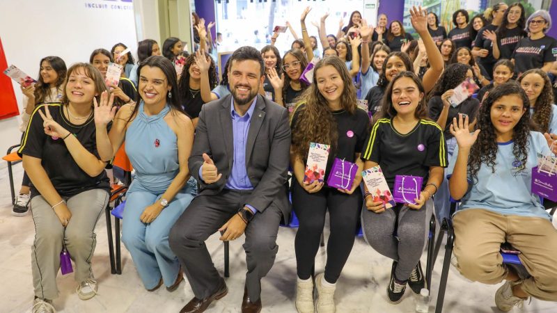 Oficina de Arduino inspira meninas a desbravar o mundo da tecnologia