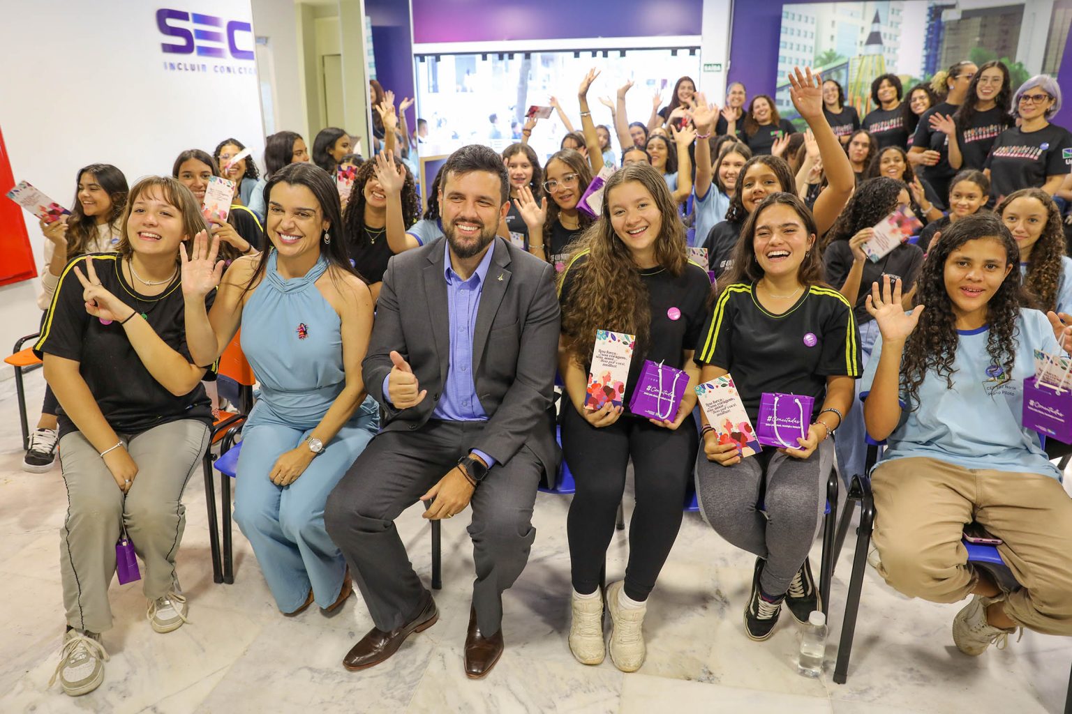 Oficina de Arduino inspira meninas a desbravar o mundo da tecnologia