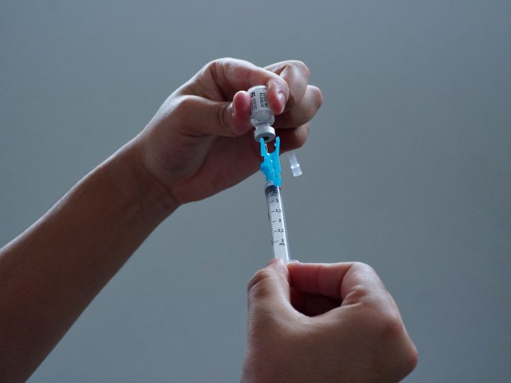 Hospital de Base inicia campanha de vacinação para colaboradores