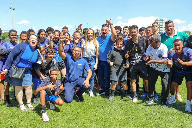 Guará II ganha campo sintético reformado por alunos do RenovaDF