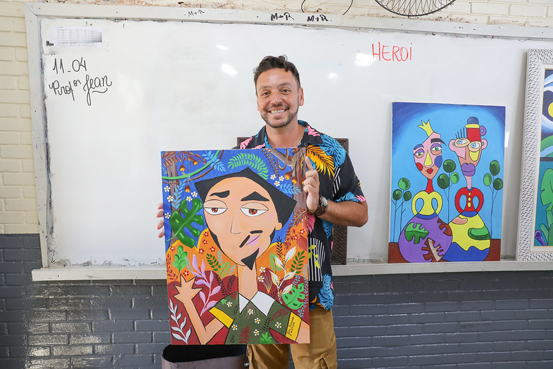 Professor de Planaltina leva sua arte para exposição em Paris