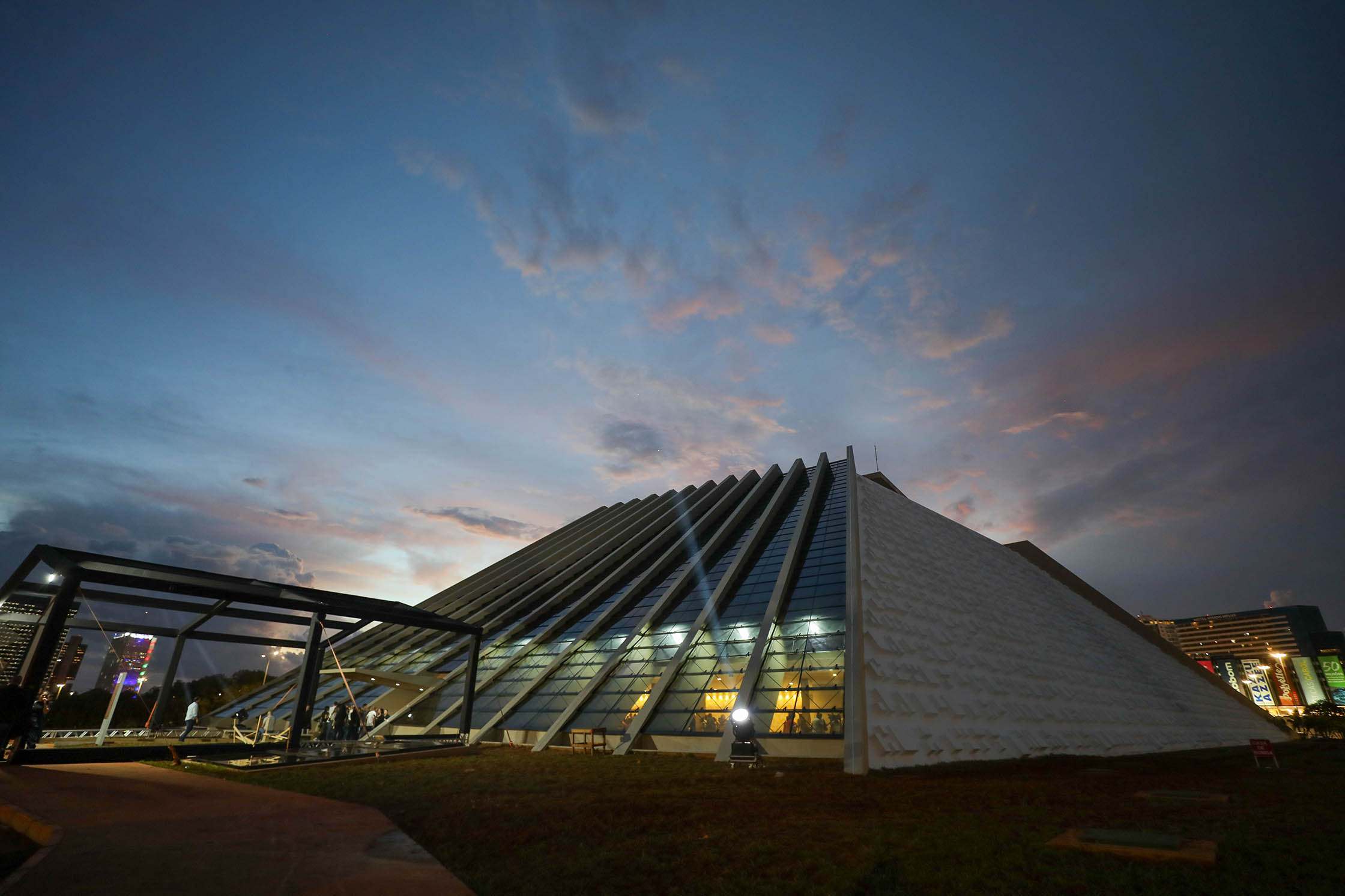 Teatro Nacional Claudio Santoro: Um ícone cultural de Brasília renasce para todos