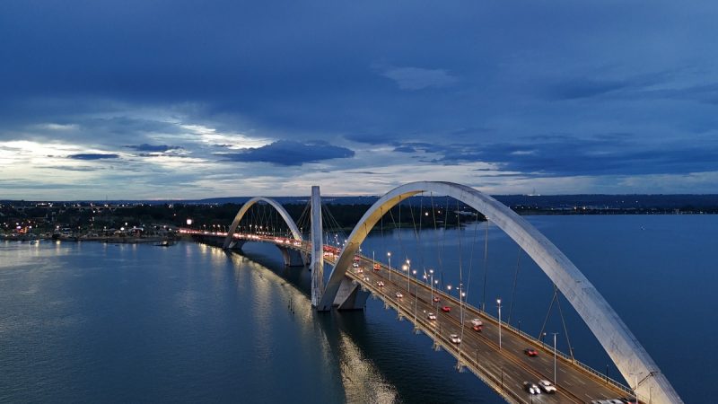 Servidor da Seec-DF vence Brasília em Foto com imagem icônica da Ponte JK