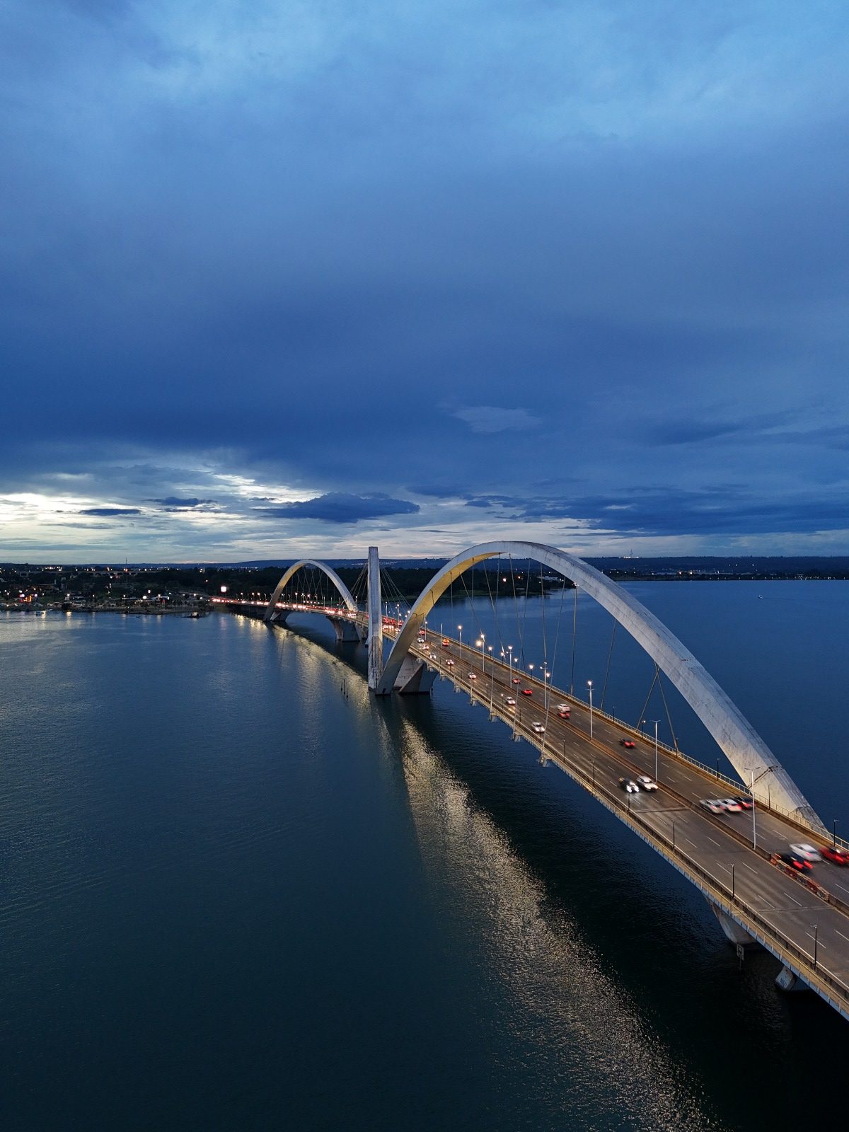 Servidor da Seec-DF vence Brasília em Foto com imagem icônica da Ponte JK