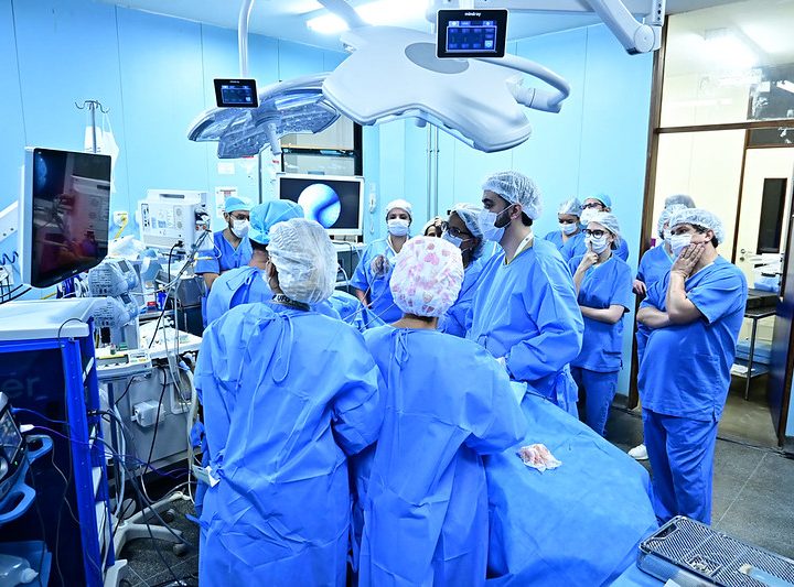 Novas oportunidades no IgesDF: Salários de até R$ 21,6 mil para profissionais de saúde